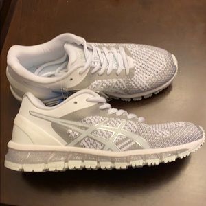 NWT ASICS